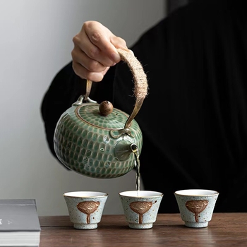 Ceainic Gongfu din ceramică, cu mâner de ridicare, glazură verde bambus și textură ciocan, stil retro, pentru uz casnic