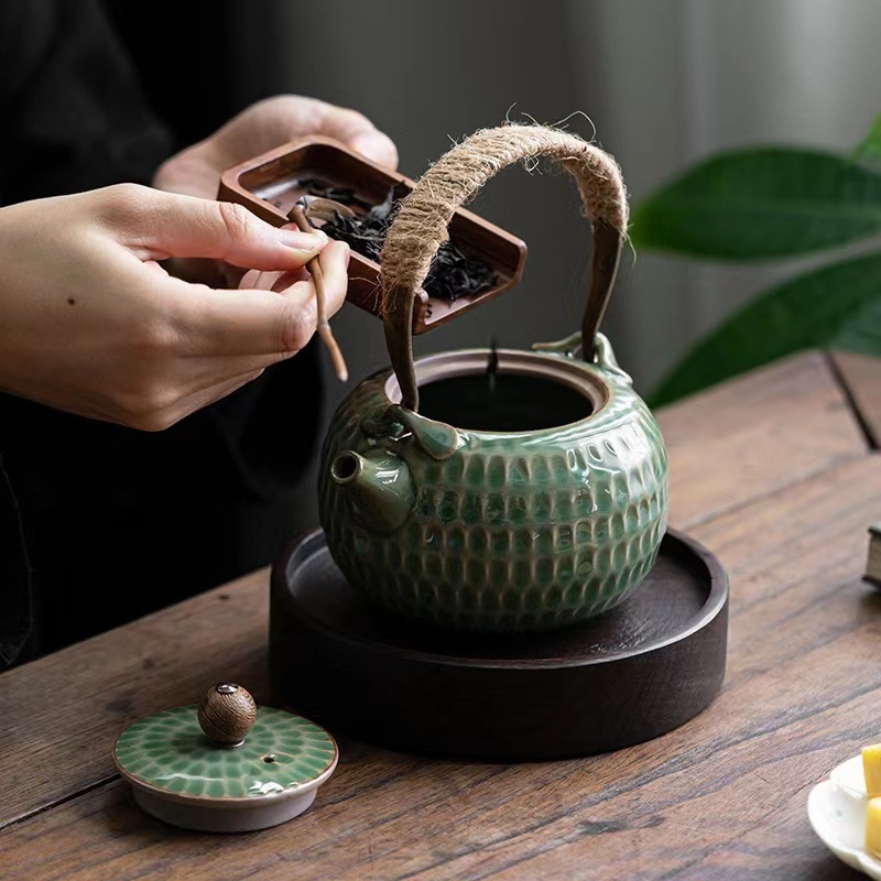 Ceainic Gongfu din ceramică, cu mâner de ridicare, glazură verde bambus și textură ciocan, stil retro, pentru uz casnic