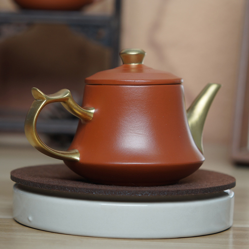 Ceainic din lut purpuriu cu finisaj aurit, capacitate mică, set Gongfu pentru ceai și recipient de infuzare