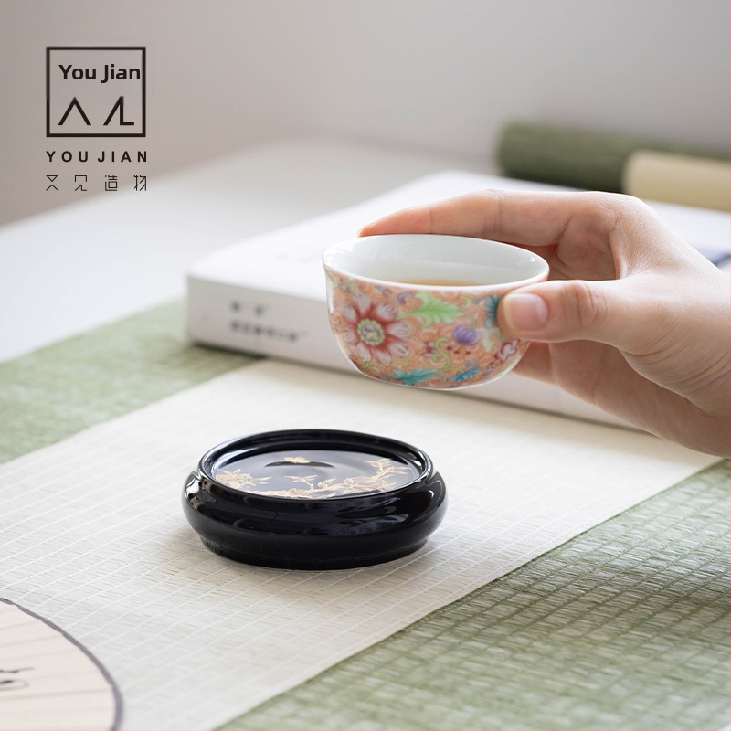 Set ceramic de ceai premium, cu floare de rodie, capac negru-auriu, stil chinezesc, pentru uz casnic — suport pentru ceașă de ceai și suport pentru capacul farfuriei