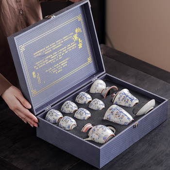 Set de ceai ceramic în stil chinezesc, cu ceainic, cești, bol acoperit și pahar de distribuție, într-o cutie cadou