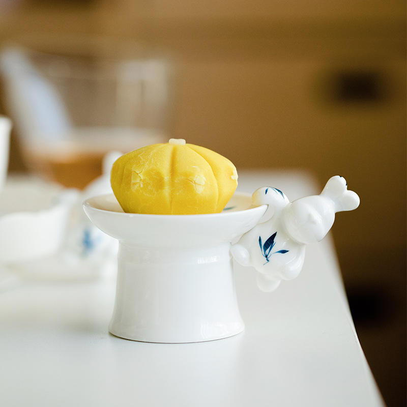 Farfurie de fructe ceramică pictată manual, cu picior înalt și capac, ornament mini cu pandantiv iepuraș
