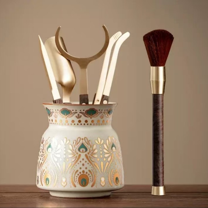 Set de ceremonie a ceaiului din alamă, în stil Dunhuang, cu șase piese și tub ceramic Ru, pentru masă de ceai acasă