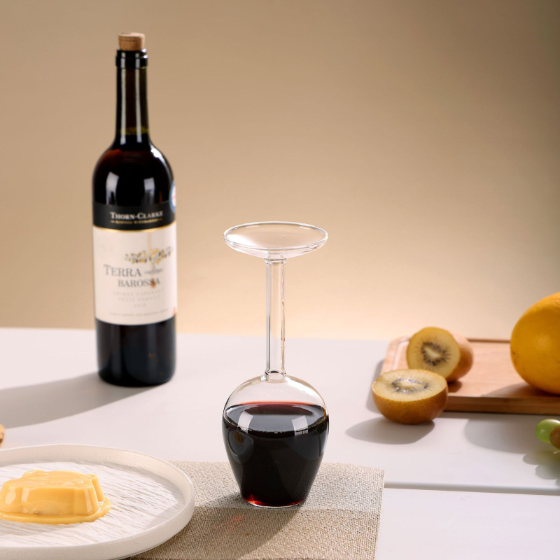 Pahar de vin inversat, creativ și amuzant, din sticlă borosilikat înaltă, cu picior lung, capacitate mare pentru whisky