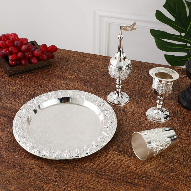 Stil european, retro, decor metal pentru casă – set de vin din patru piese cu ceainic și căni