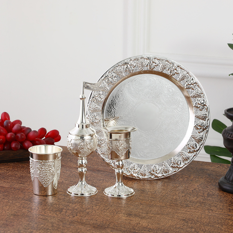 Stil european, retro, decor metal pentru casă – set de vin din patru piese cu ceainic și căni