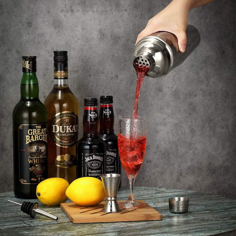 Set de 8 piese din oțel inoxidabil pentru bar, cu shaker