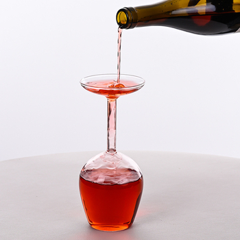 Pahar de vin roșu din sticlă borosilicată, design inversat, stil minimalist pentru casă