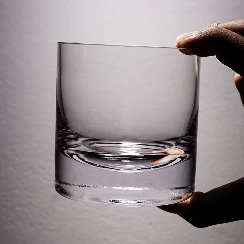 Pahar de whisky din cristal, bază groasă, stil lux retro pentru bar