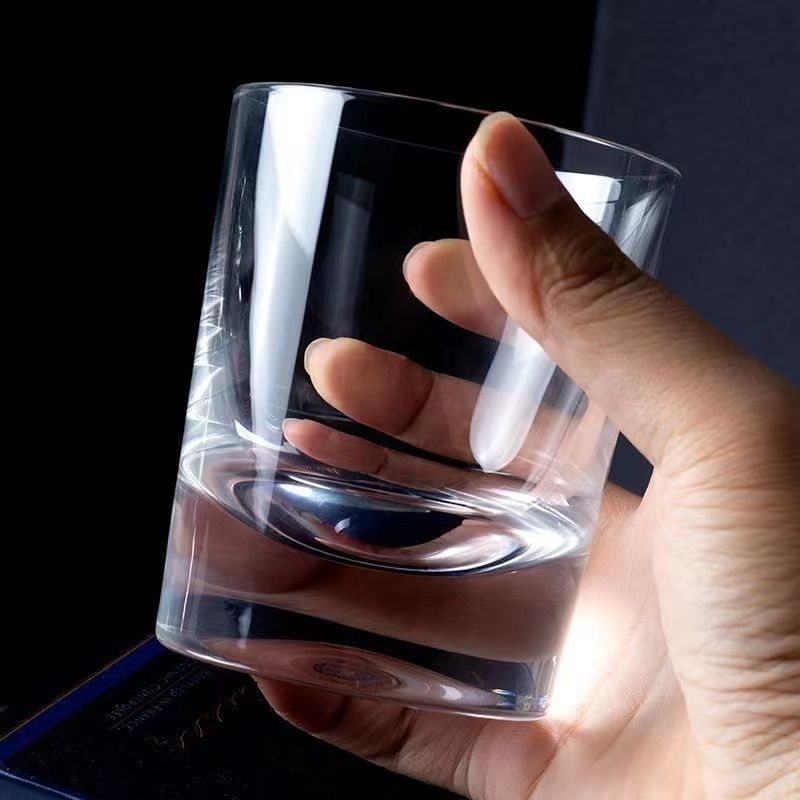 Pahar de whisky din cristal, bază groasă, stil lux retro pentru bar