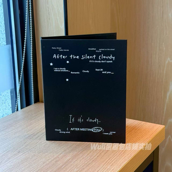 Album foto minimalist alb-negru, cu patru cadrane pentru Polaroid de 3 inch, stil Instagram, pentru depozitare.