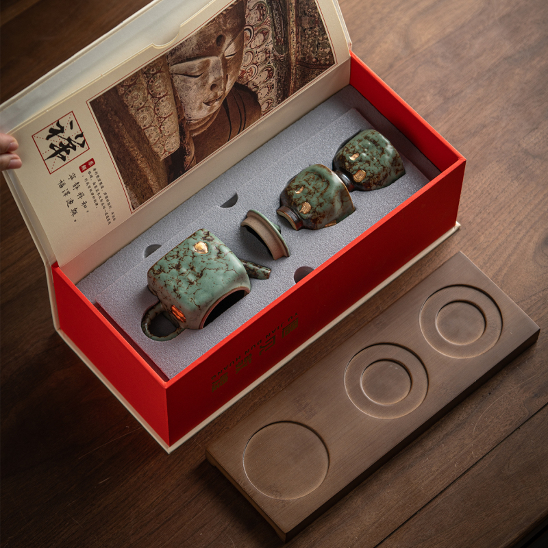 Set de ceai Kung Fu din ceramică Dunhuang, pentru două persoane – ceainic și două cești, într-o cutie cadou elegantă