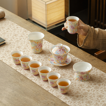 Porcelain Cloud Pavilion Emalizált Virágos Kerámia Teáskészlet – Teljes Gongfu Teáskészlet teáskannával, gaiwan-nal és teáscsészékkel ajándékdobozban