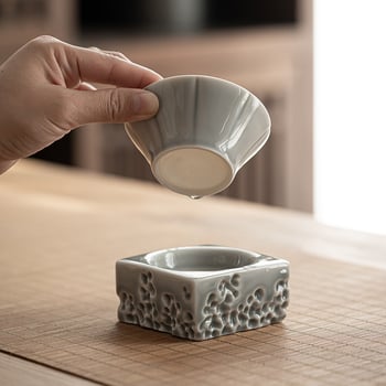 Filtru de ceai din porțelan integral, stil japonez, glazură Ice Grey cu model Lake Stone, filtru alb pentru ceai