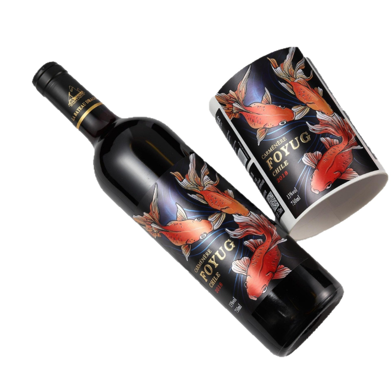 Etichete personalizate pentru vin roșu – etichete autoadezive, ștampilare cu folie aurie, embosare, serigrafie și imprimare UV pe etichete rulate
