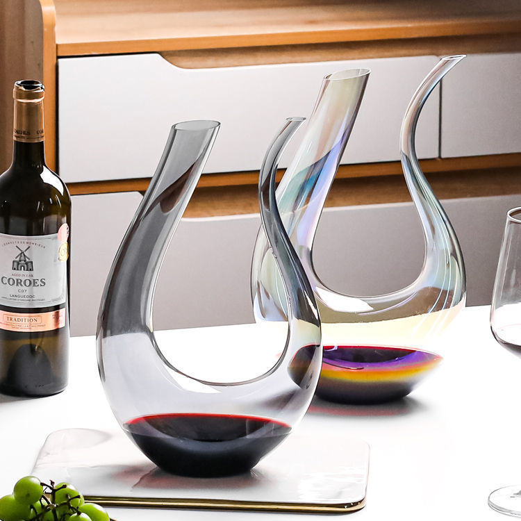Decantor din cristal italian, lucrat manual, pentru vin roșu, cu gură în formă de U și design lebădă-harpă