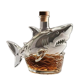 Set decantator din sticlă pentru whiskey cu motiv rechin