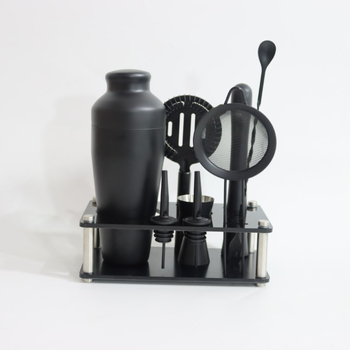 Set de 9 piese pentru cocktailuri, din acrilic negru: shaker, filtru pentru gheață, strecurător și ceașcă de măsurare
