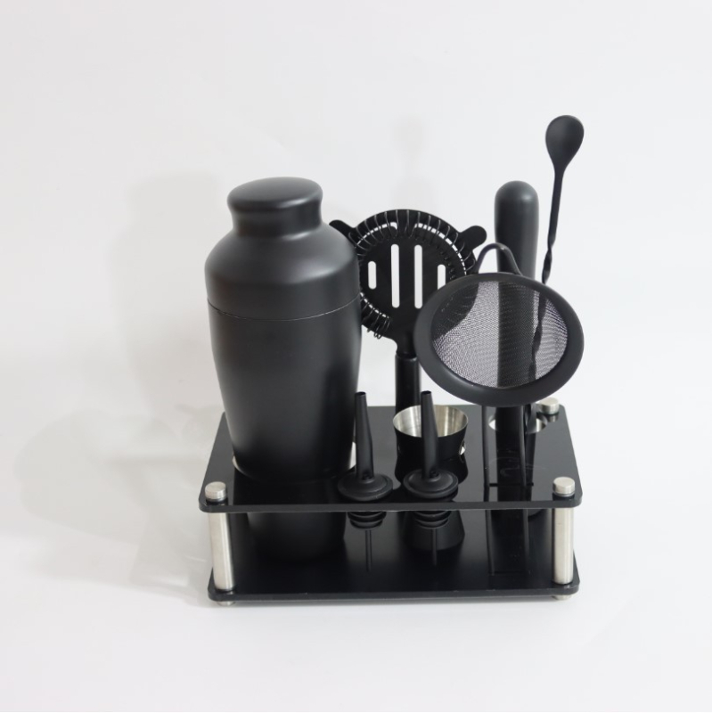Set de 9 piese pentru cocktailuri, din acrilic negru: shaker, filtru pentru gheață, strecurător și ceașcă de măsurare