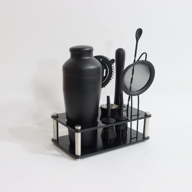 Set de 9 piese pentru cocktailuri, din acrilic negru: shaker, filtru pentru gheață, strecurător și ceașcă de măsurare