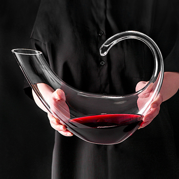 Decantator din sticlă cristal pentru vin roșu, 1000 ml, design modern minimalist, motiv Scorpion