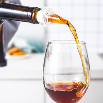 KM.1067 Set dop de vin și turnător de vin cu capac