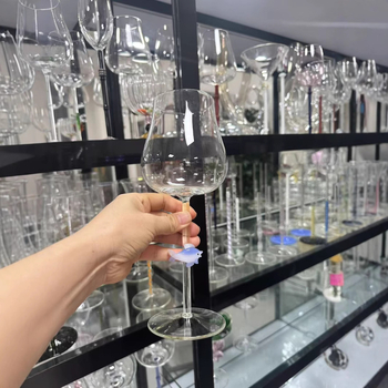 Pahar de vin din sticlă borosilicat, colorat, pictat manual, transparent, design modern minimalist, capacitate 201–300 ml