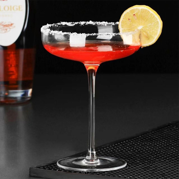 Pahar plastic pentru cocktailuri, pahar înalt pentru Margarita și Martini, design modern și creativ