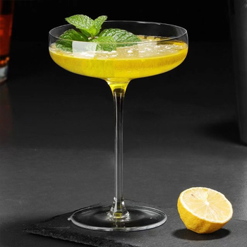 Pahar plastic pentru cocktailuri, pahar înalt pentru Margarita și Martini, design modern și creativ