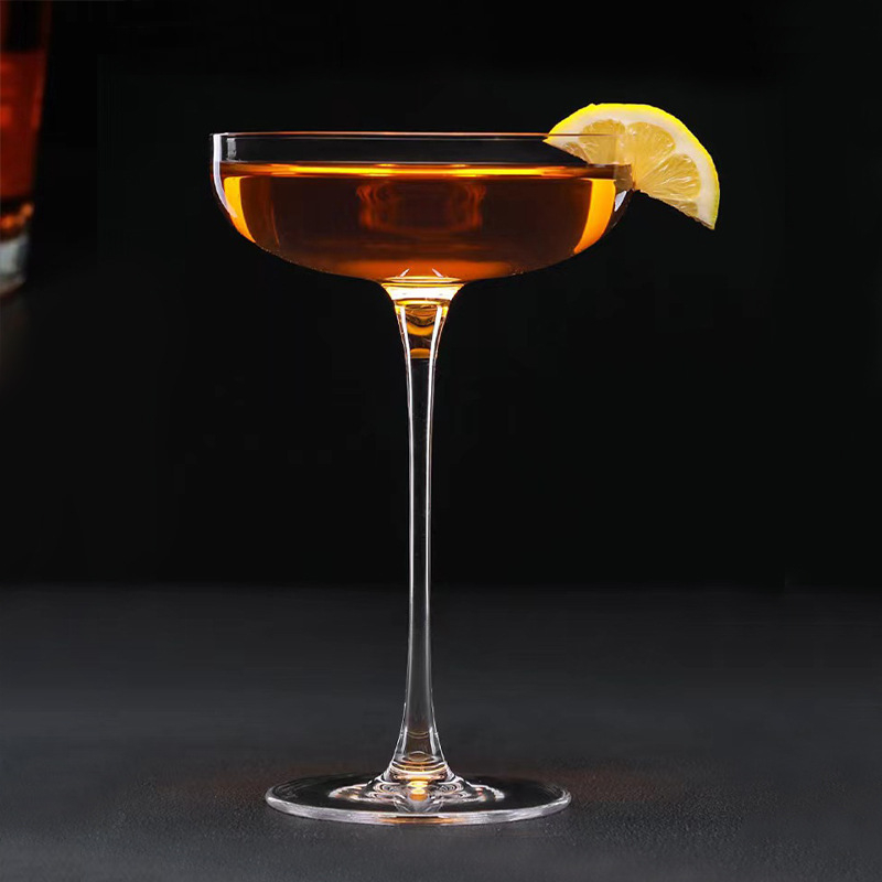 Pahar plastic pentru cocktailuri, pahar înalt pentru Margarita și Martini, design modern și creativ