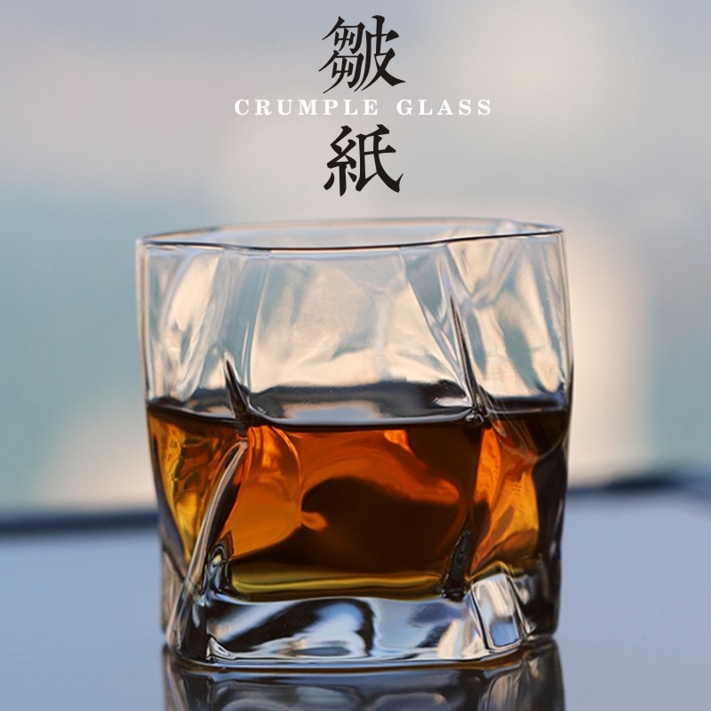 Pahar de vin din cristal în stil Edo Kiriko — design cu hârtie creponată, ediție limitată, 201–300 ml