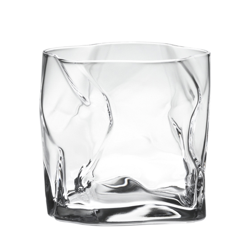 Pahar de vin din cristal în stil Edo Kiriko — design cu hârtie creponată, ediție limitată, 201–300 ml