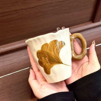 Ceașă de cafea cu frunze de ginko, pictură manuală, ceramică sub glazură, 300 ml