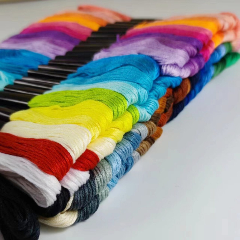Fire pentru broderie în punct de cruce, 50 de culori, Nr. 25, amestec poliester-bumbac