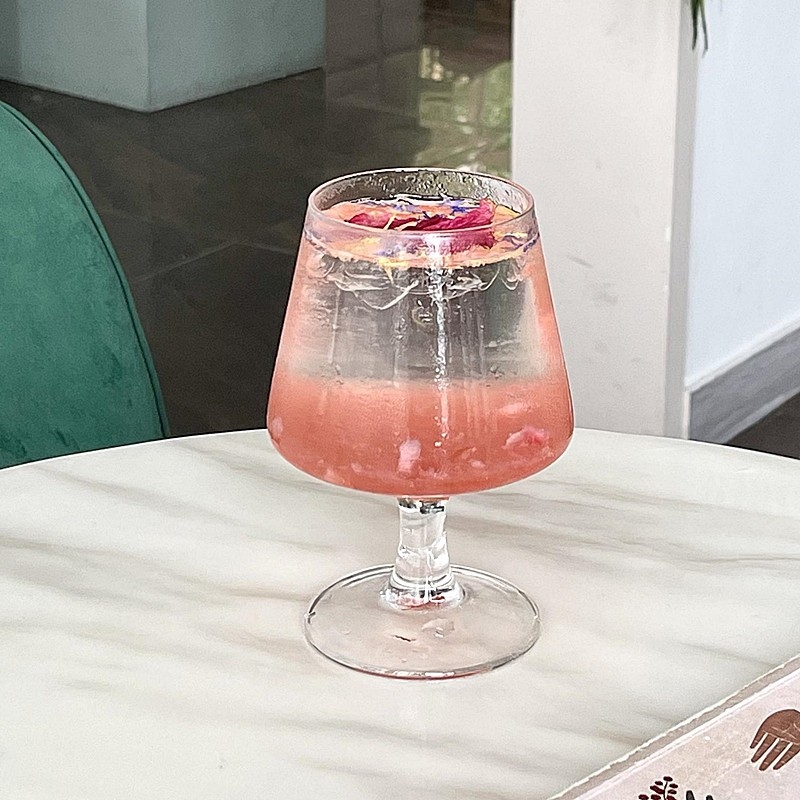 Goblet din sticlă inspirat de Coreea pentru cocktailuri și băuturi reci, pahar elegant, fără mâner
