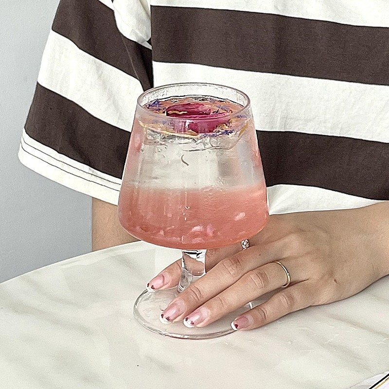 Goblet din sticlă inspirat de Coreea pentru cocktailuri și băuturi reci, pahar elegant, fără mâner
