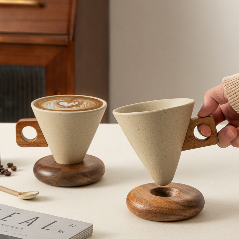 Căniță de cafea ceramică în stil retro, lux, cu farfurie – set pentru uz casnic