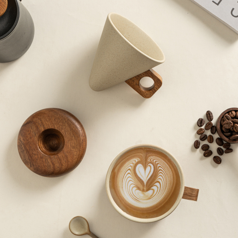 Căniță de cafea ceramică în stil retro, lux, cu farfurie – set pentru uz casnic