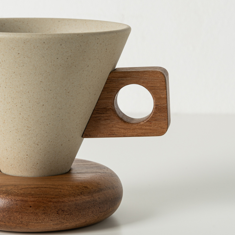 Căniță de cafea ceramică în stil retro, lux, cu farfurie – set pentru uz casnic