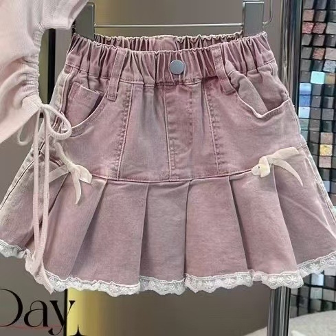 Lányoknak készült nyári koreai stílusú két darabos szett, karikatúra mintával, kötős rövid ujjú felső és denim miniszoknya, 2026