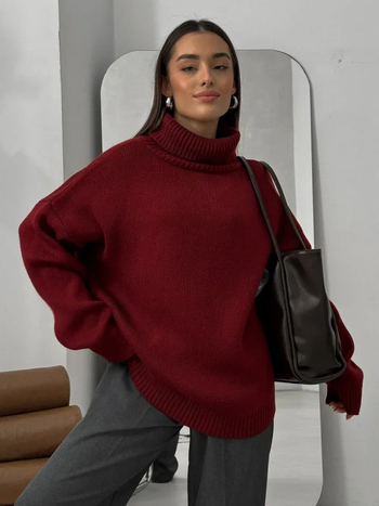 Női oversized kötött felső magas nyakkal, laza szabású, casual