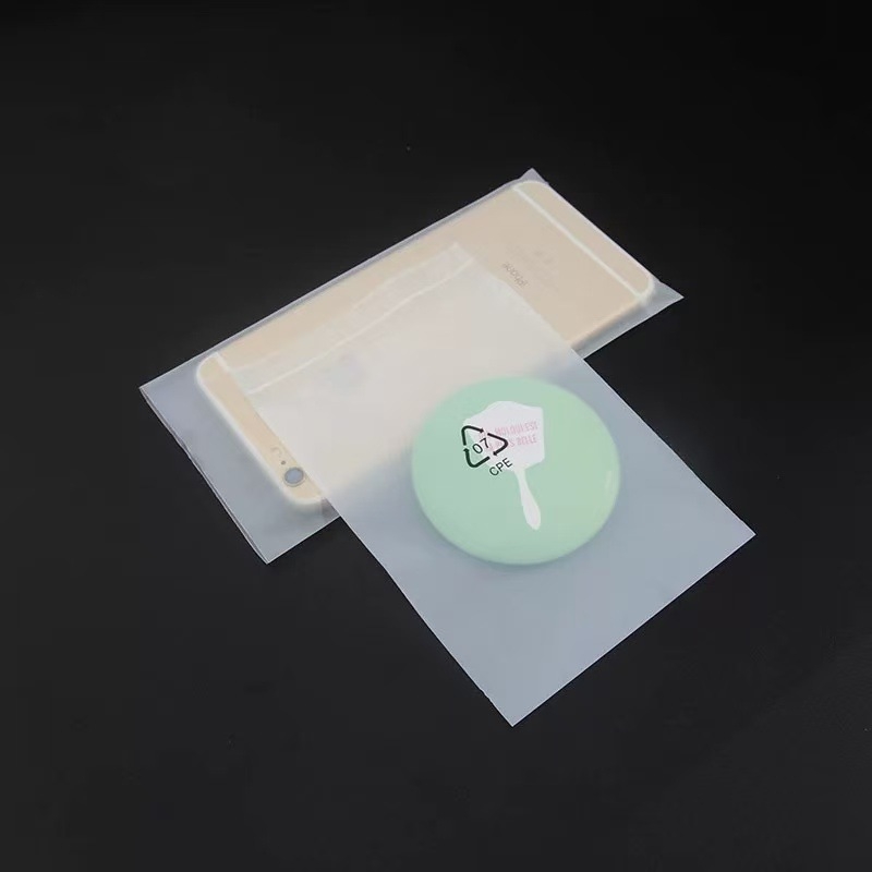 Pungă CPE mată pentru accesorii de telefoane — Plic plat PE transparent pentru carcase și cabluri