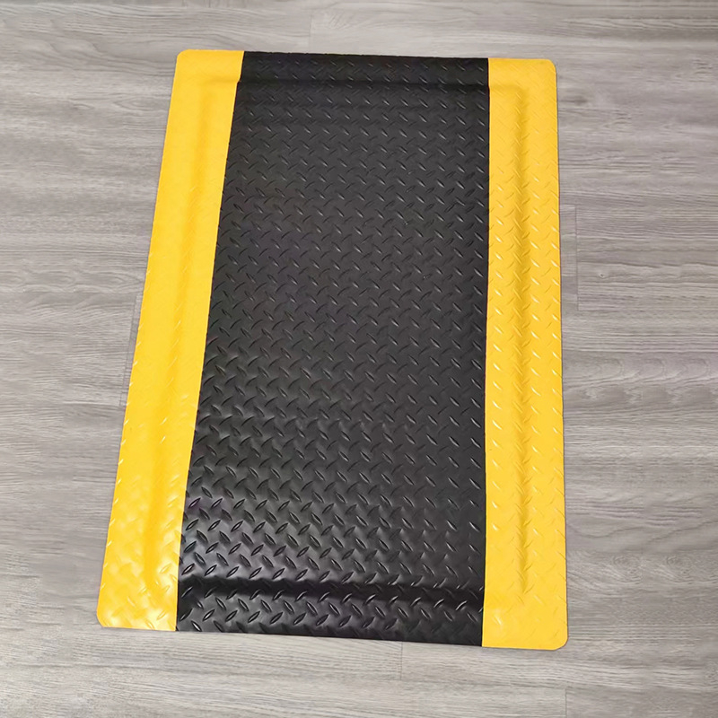 Covoraș antifatigue antistatice cu bază neagră și margine galbenă de avertizare, pentru ateliere industriale, grosime sporită, disponibil în mai multe dimensiuni