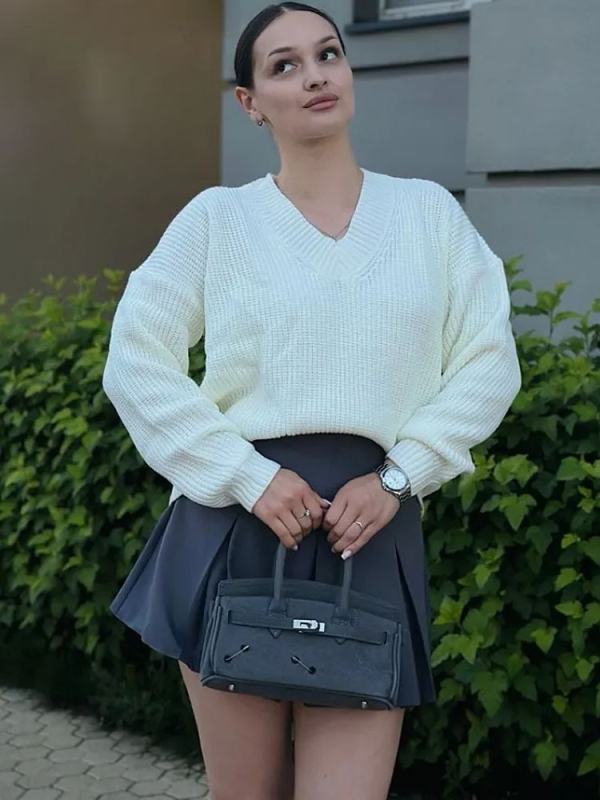 Női oversized V-nyakú kötött pulóver