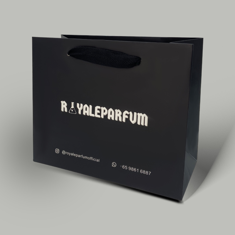 Geantă de hârtie personalizată cu mâner pentru vânzarea cu amănuntul a îmbrăcămintei – pungă de cadouri pentru cumpărături (21x16x8 cm)