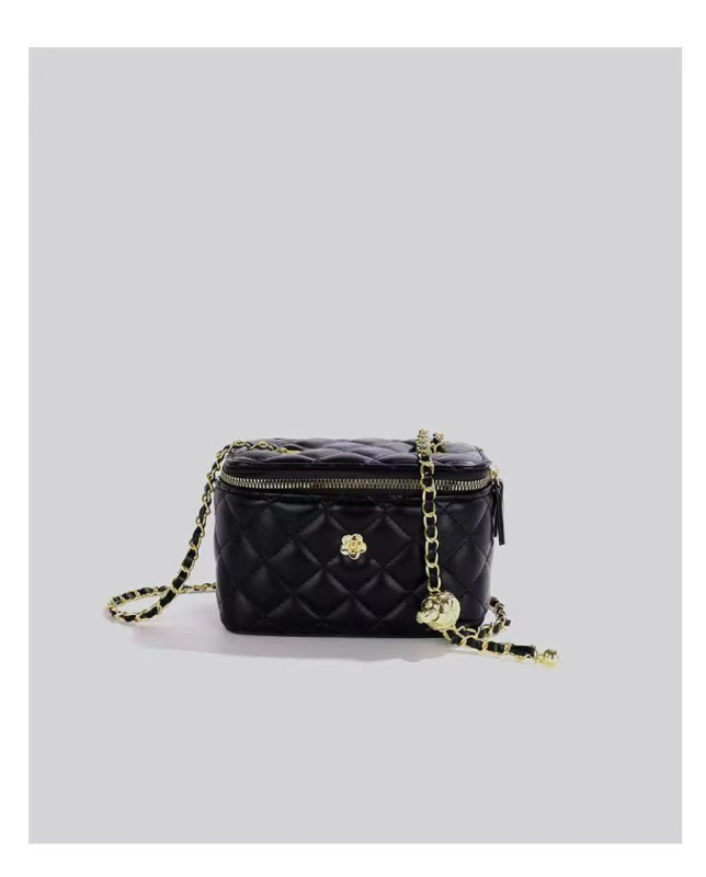 Ženska torba preko ramena s lancem, kvadratnog oblika, mala torba sa šivanima detaljima i izvezenim nitima, Chanel inspiriran stil