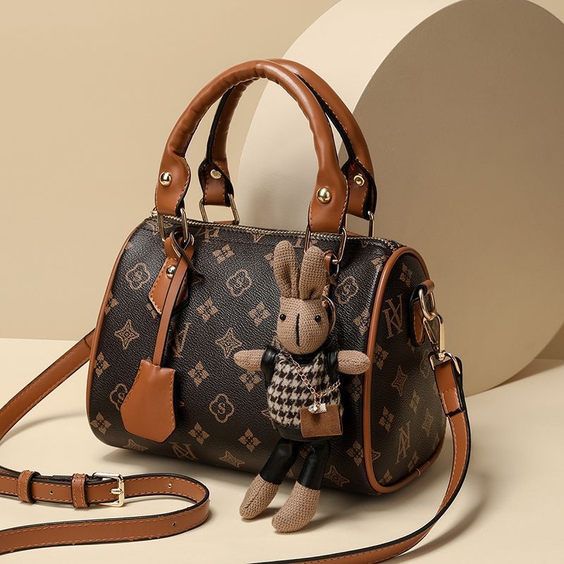 Ženska torbica 2023 – nova mekana koža s monogramom, oblik jastuka, Boston stil, torba za rame ili crossbody, otisak