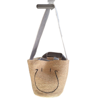 Rafija torba s osmijehom, ručno pletena, bucket stil, preko ramena, plažna torba s vezom