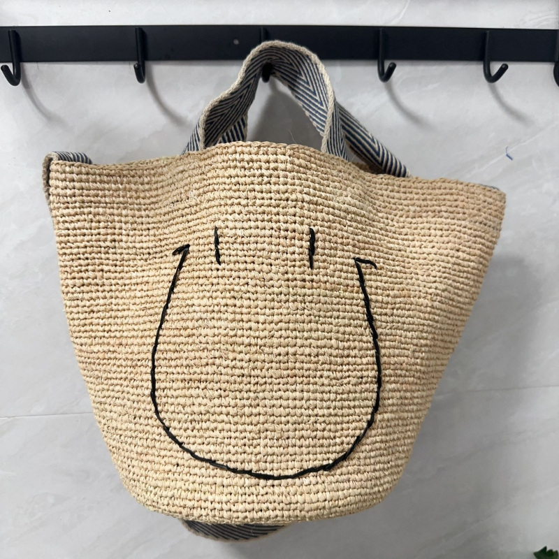 Rafija torba s osmijehom, ručno pletena, bucket stil, preko ramena, plažna torba s vezom