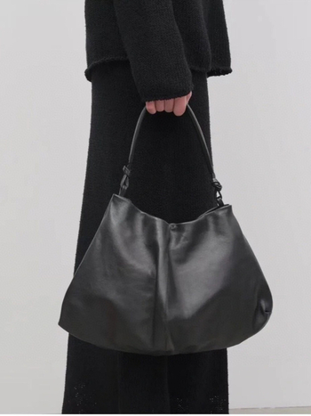Mekana torbica od kože prvog sloja, crossbody s jednim remenom, velika kapaciteta za putovanja, ženski svakodnevni stil.